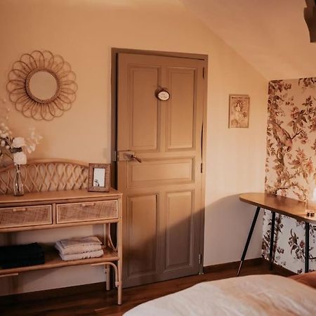 Maisonnette De Charme Les Jardins De Lou Boussac  Dış mekan fotoğraf