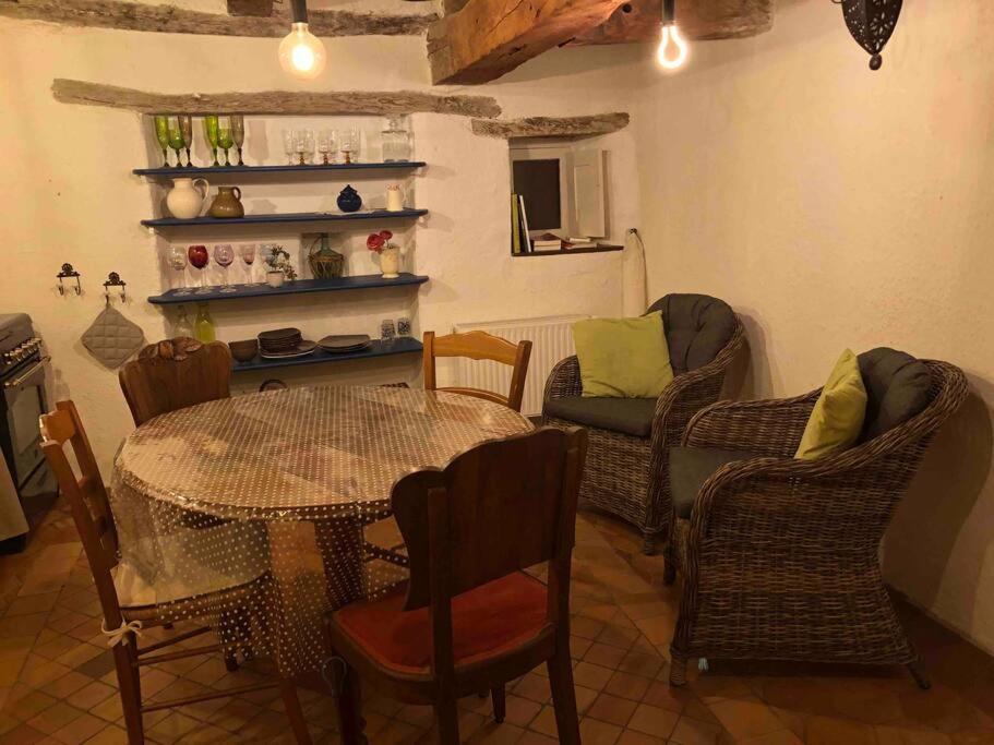 Maisonnette De Charme Les Jardins De Lou Boussac  Dış mekan fotoğraf